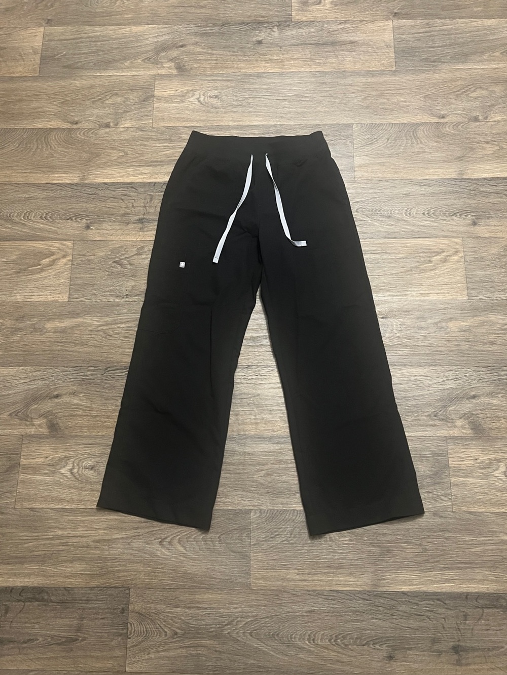 FIGS Techincal Collection Isabel Wide Leg Scrub Pant Black Size Medium Petite